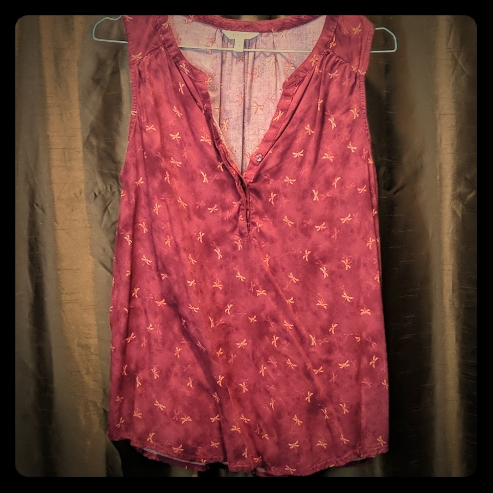 Sleeveless blouse